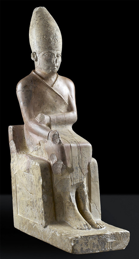 Статуя царя II династии Хасехемуи. (Ашмолеанский музей, Оксфорд)